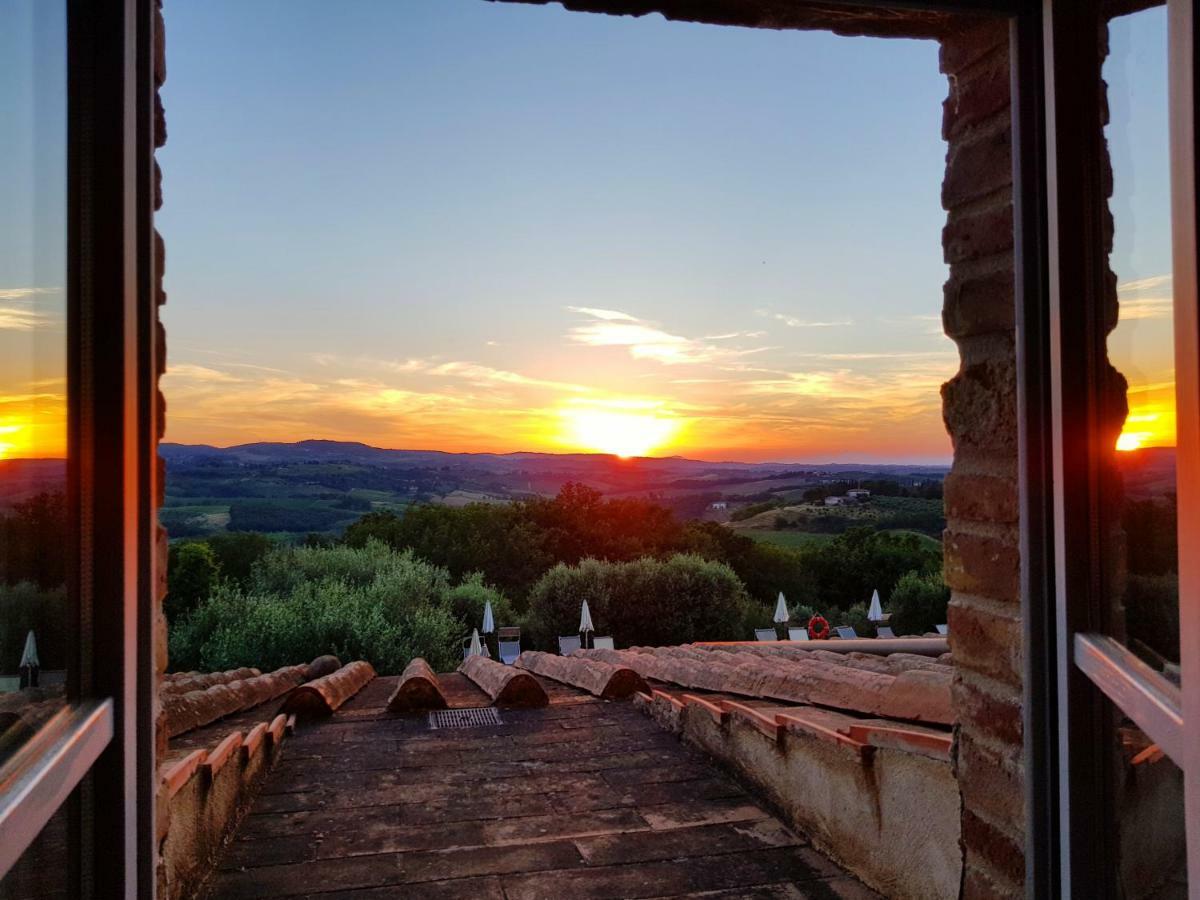 Appartamenti Ava E Tegrino Nell'Antica Dimora Di Fulignano ซานจีมิญญาโน ภายนอก รูปภาพ